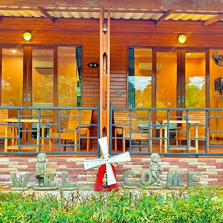 Aow Thai Homestay Ban Hin Dam Экстерьер фото